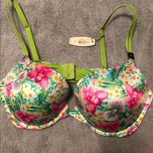 BNWT Victoria’s Secret Very Sexy Bra 36D